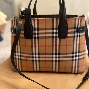 BURBERRY Medium Banner Leather Tote